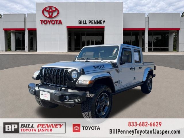 2023 Jeep Gladiator Willys in Silver Zynith Clearcoat — front three-quarter view