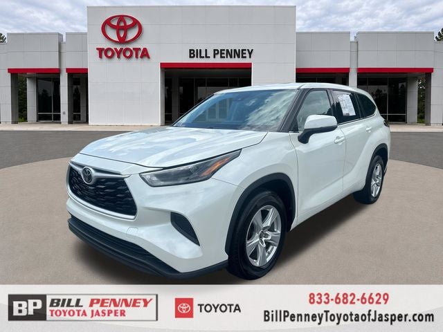 2021 Toyota Highlander L in Blizzard Pearl — front three-quarter view